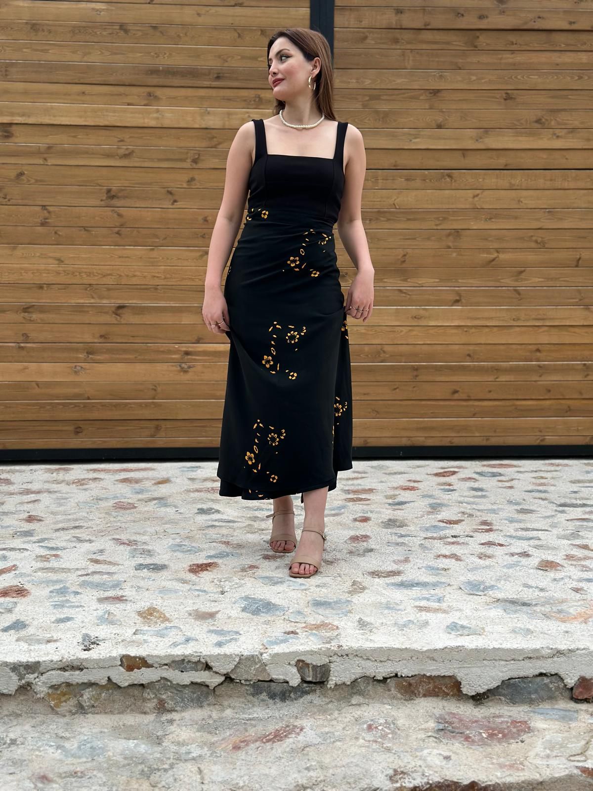 Siyah çiçek desenli etek - Görsel 4